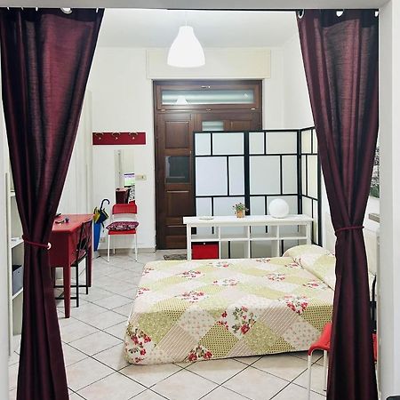 Apartamento Monolocale Maria Vittoria Turín Exterior foto