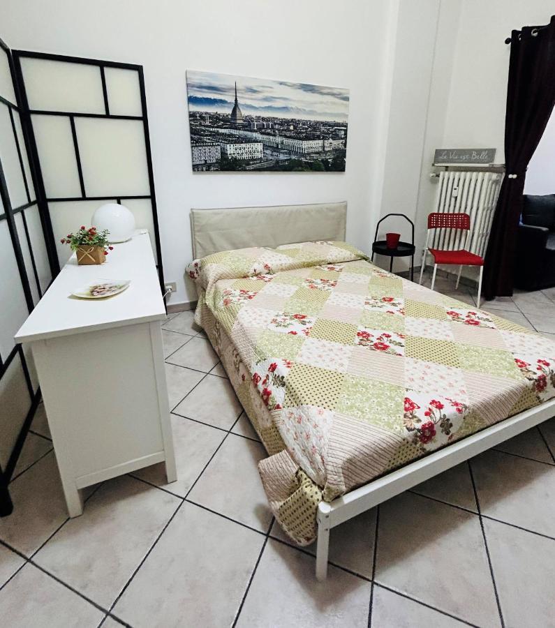 Apartamento Monolocale Maria Vittoria Turín Exterior foto